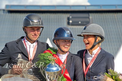 Absolut horses
2. kval. og finale Agria DRF Mesterskab U25 - S1 + S2 Springning Heste
Nøgleord: bennedikte rie truelsen;lap of honour;ceremoni