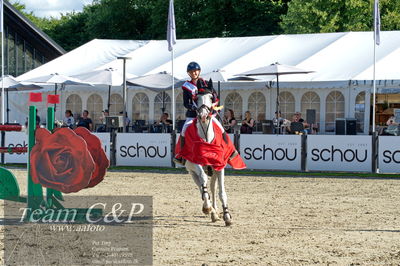 Absolut horses
2. kval. og finale Agria DRF Mesterskab U25 - S1 + S2 Springning Heste
Nøgleord: bennedikte rie truelsen;lap of honour;ceremoni