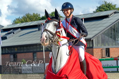 Absolut horses
2. kval. og finale Agria DRF Mesterskab U25 - S1 + S2 Springning Heste
Nøgleord: bennedikte rie truelsen;lap of honour;ceremoni