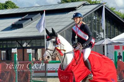 Absolut horses
2. kval. og finale Agria DRF Mesterskab U25 - S1 + S2 Springning Heste
Nøgleord: bennedikte rie truelsen;lap of honour;ceremoni