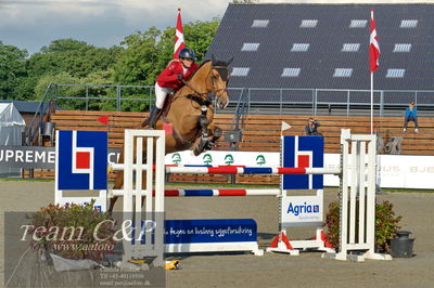 Absolut horses
Mb 130cvm
Nøgleord: tina lund;stakatos z