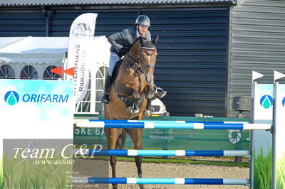 Absolut horses
Mb 130cvm
Nøgleord: kasper  h hansen;zero k