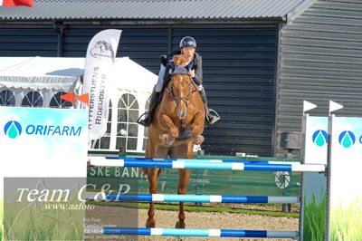 Absolut horses
Mb 130cvm
Nøgleord: alexander godsk;happy thoughts
