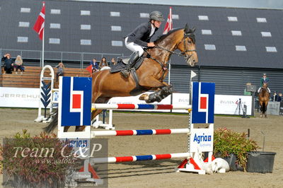 Absolut horses
Mb 130cvm
Nøgleord: andreas holm;chiara 305