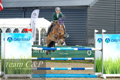 Absolut horses
Mb 130cvm
Nøgleord: astrid lund wisholm;guardiola 4