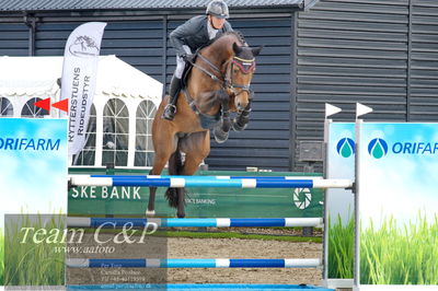 Absolut horses
Mb 130cvm
Nøgleord: kasper  h hansen;katrinelund satisfaction