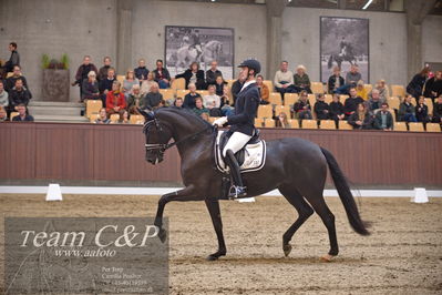 Blue Hors
5års finale dressur
Nøgleord: polka sensation nexen;dennis kjær