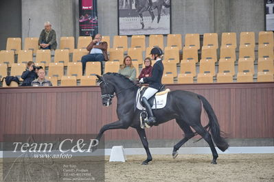 Blue Hors
1. kvl 4års heste dressur
Nøgleord: iron;mette sejbjerg jensen
