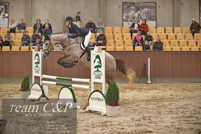 Blue Hors
4 års kvl spring
Nøgleord: gladiator ax;benedikte skagge