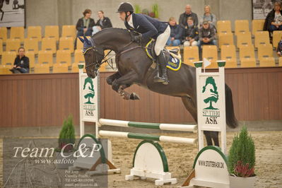 Blue Hors
4 års kvl spring
Nøgleord: charlotte m z;benjamin saurugg