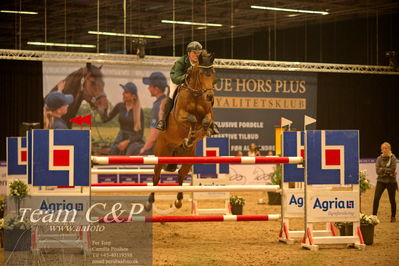 Jydske bank box
st clemens ey cup u25 135cm
Nøgleord: konstantin deeken künnemann;crescendo bv z