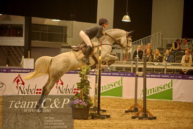 Jydske bank box
CSI1 Small Tour Finale Qual. (238.2.1) 1.25m
Nøgleord: ebba kewenter;kenya jpd