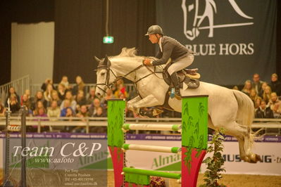 Jydske bank box
CSI2 Medium Tour (238.2.1) 1.40m
Nøgleord: rolf gören bengtsson;mylord marley