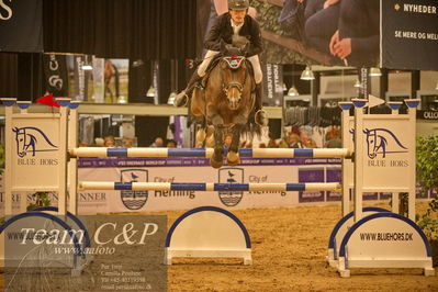 Jydske bank box
CSI2 Medium Tour (238.2.1) 1.40m
Nøgleord: nisse lüneburg;chill ma