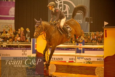 Jydske bank box
CSI2 Medium Tour (238.2.1) 1.40m
Nøgleord: rie rose lindegren roed;tucsia del pggiosecco