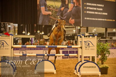 Jydske bank box
CSI2 Medium Tour (238.2.1) 1.40m
Nøgleord: rie rose lindegren roed;tucsia del pggiosecco