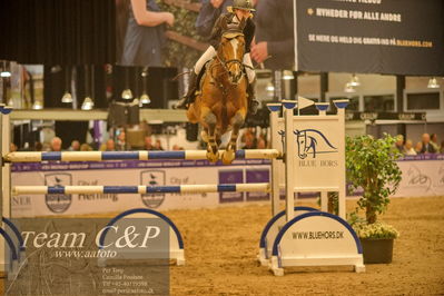 Jydske bank box
CSI2 Medium Tour (238.2.1) 1.40m
Nøgleord: lærke isabel godsk;cabrio