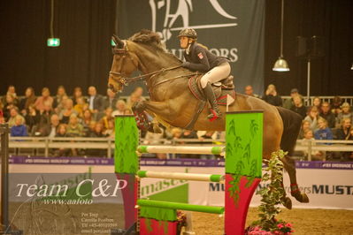 Jydske bank box
CSI2 Medium Tour (238.2.1) 1.40m
Nøgleord: philine widmayer;kalejandro d
