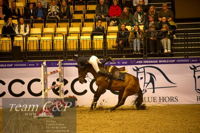 Jydske bank box
BEMER Int. AG CSI2 Big Tour GP Qual. (238.2.2) 1.45m
Nøgleord: estolga;mathilde kristine kalland;styrt