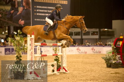 Jydske bank box
Frandsbjerg CSI2 Medium Tour (274.1.5.3) 1.40m
Nøgleord: rikke vingborg;rayon de soleil