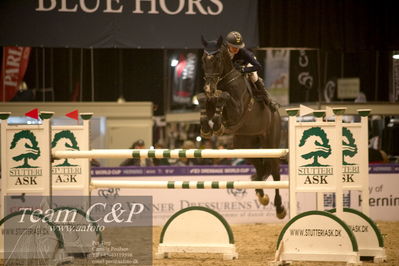 Jydske bank box
Frandsbjerg CSI2 Medium Tour (274.1.5.3) 1.40m
Nøgleord: laura aromaa;sparkly diamond