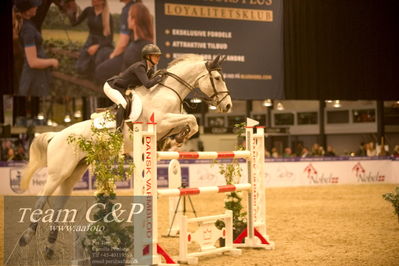 Jydske bank box
Frandsbjerg CSI2 Medium Tour (274.1.5.3) 1.40m
Nøgleord: linn widmark;coleburn