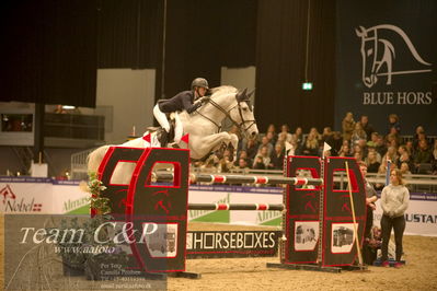 Jydske bank box
Frandsbjerg CSI2 Medium Tour (274.1.5.3) 1.40m
Nøgleord: linn widmark;coleburn