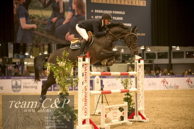 Jydske bank box
Frandsbjerg CSI2 Medium Tour (274.1.5.3) 1.40m
Nøgleord: kim christensen;carpe diem van de geeneinde z