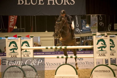 Jydske bank box
Frandsbjerg CSI2 Medium Tour (274.1.5.3) 1.40m
Nøgleord: kim christensen;carpe diem van de geeneinde z