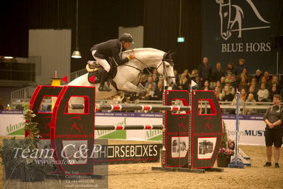 Jydske bank box
Frandsbjerg CSI2 Medium Tour (274.1.5.3) 1.40m
Nøgleord: rolf gören bengtsson;catch