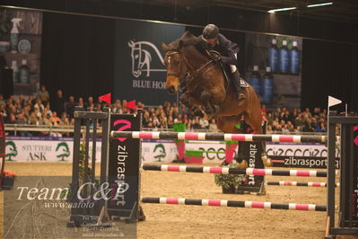Absolut horses
Zibrasport Equest CSI2 Medium Tour (238.2.1) 1.40m
Nøgleord: kristian skovrider;now and ever