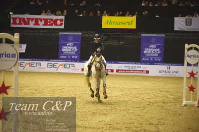 Jydske bank box
CSI2 Six bar (262.3)
Nøgleord: johanna beckmann;chardonnay 111