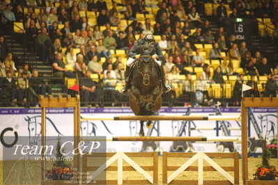 Jydske bank box
CSI2 Stutteri Ask Grand Prix LR (273.4.3b-GP) 1.45m
Nøgleord: thomas sandgaard;argiano