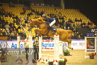 Jydske bank box
CSI2 Stutteri Ask Grand Prix LR (273.4.3b-GP) 1.45m
Nøgleord: rikke vingborg;rayon de soleil