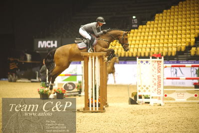 Jydske bank box
CSI2 Stutteri Ask Grand Prix LR (273.4.3b-GP) 1.45m
Nøgleord: christine thirup christensen;vedric
