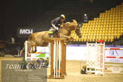 Jydske bank box
CSI2 Stutteri Ask Grand Prix LR (273.4.3b-GP) 1.45m
Nøgleord: philipp schulze topphoff;carla 229