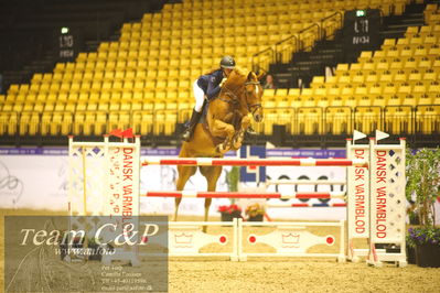 Jydske bank box
CSI2 Stutteri Ask Grand Prix LR (273.4.3b-GP) 1.45m
Nøgleord: rikke vingborg;rayon de soleil