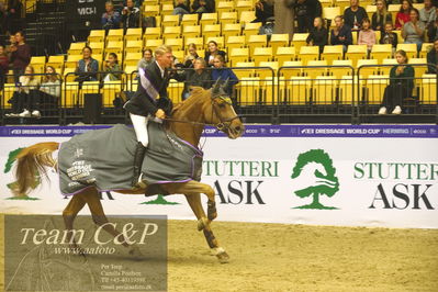 Jydske bank box
CSI2 Stutteri Ask Grand Prix LR (273.4.3b-GP) 1.45m
Nøgleord: lap of honour;philipp schulze topphoff;carla 229