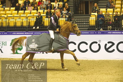 Jydske bank box
CSI2 Stutteri Ask Grand Prix LR (273.4.3b-GP) 1.45m
Nøgleord: lap of honour;philipp schulze topphoff;carla 229