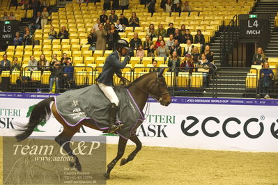 Jydske bank box
CSI2 Stutteri Ask Grand Prix LR (273.4.3b-GP) 1.45m
Nøgleord: lap of honour;shane carey;skorphults baloutendro