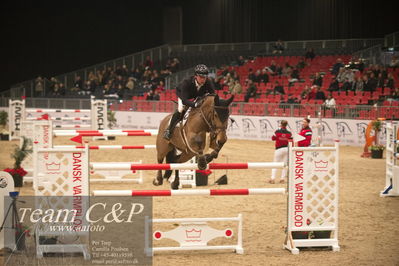 Jydske bank box
2022-03-10 csi3 medium tour 140cm
Nøgleord: alana hero z;hannes symons