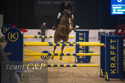 Jydske bank box
2022-03-10 csi3 medium tour 140cm
Nøgleord: carsten-otto nagel;cascadella