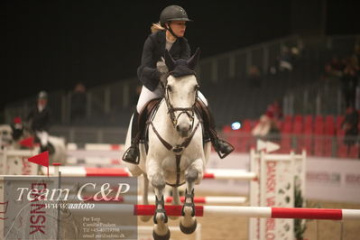 Jydske bank box
2022-03-10 csi3 medium tour 140cm
Nøgleord: josefine sandgaard mørup;lady carmen 5