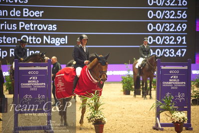 Jydske bank box
VM HERNING 2022 CSI3 Big Tour 1.45m
Nøgleord: mathias noerheden johanssen;accolade;lap of honour