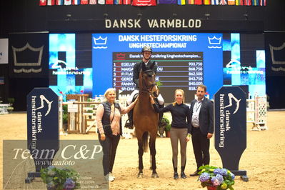 Jydske bank box
Unghestechampionatet spring 2022 præmieoverækkelse
Nøgleord: fanny w;marie witt poulsen