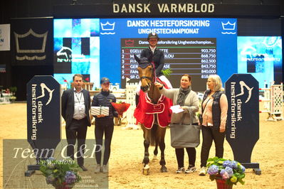 Jydske bank box
Unghestechampionatet spring 2022 præmieoverækkelse
Nøgleord: maria bjørnkjær bennedsgaard;egelunds babette