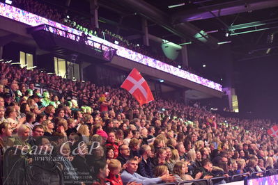 Jydske bank box
galashow
