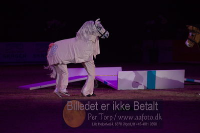 Dansk varmblod hingstekåring.
galashow
