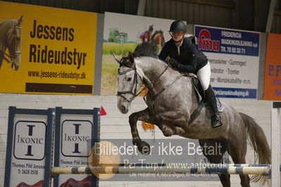 Fredericia Rideklub
Sprngstævne for hest
Nøgleord: nanna josephine crown;ab's classic blue