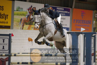 Fredericia Rideklub
Sprngstævne for hest
Nøgleord: anee keller;contra-as